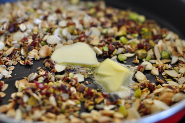 Frying posh granola with butter