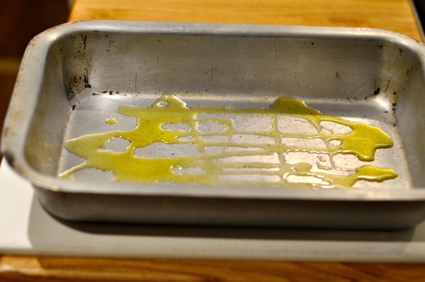 Oiled tray
